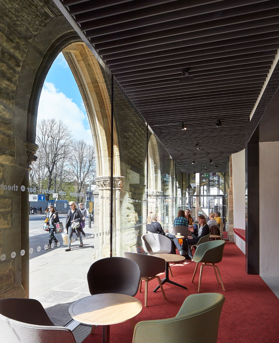 Café, Theatre Royal (dezeen.com)