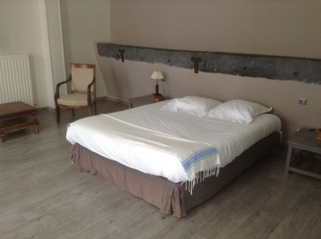 Chambre 2, La Cour de Rémi